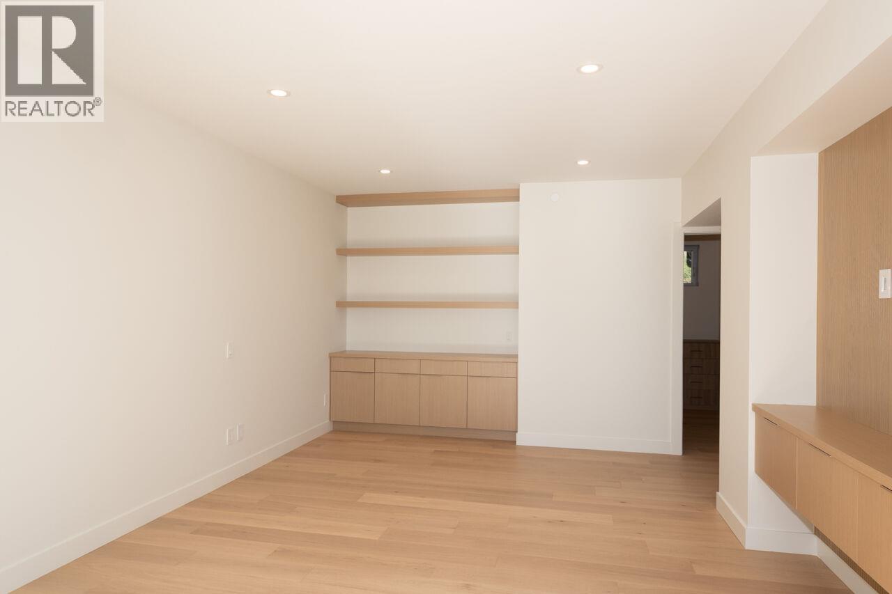 4437 PICCADILLY NORTH, West Vancouver