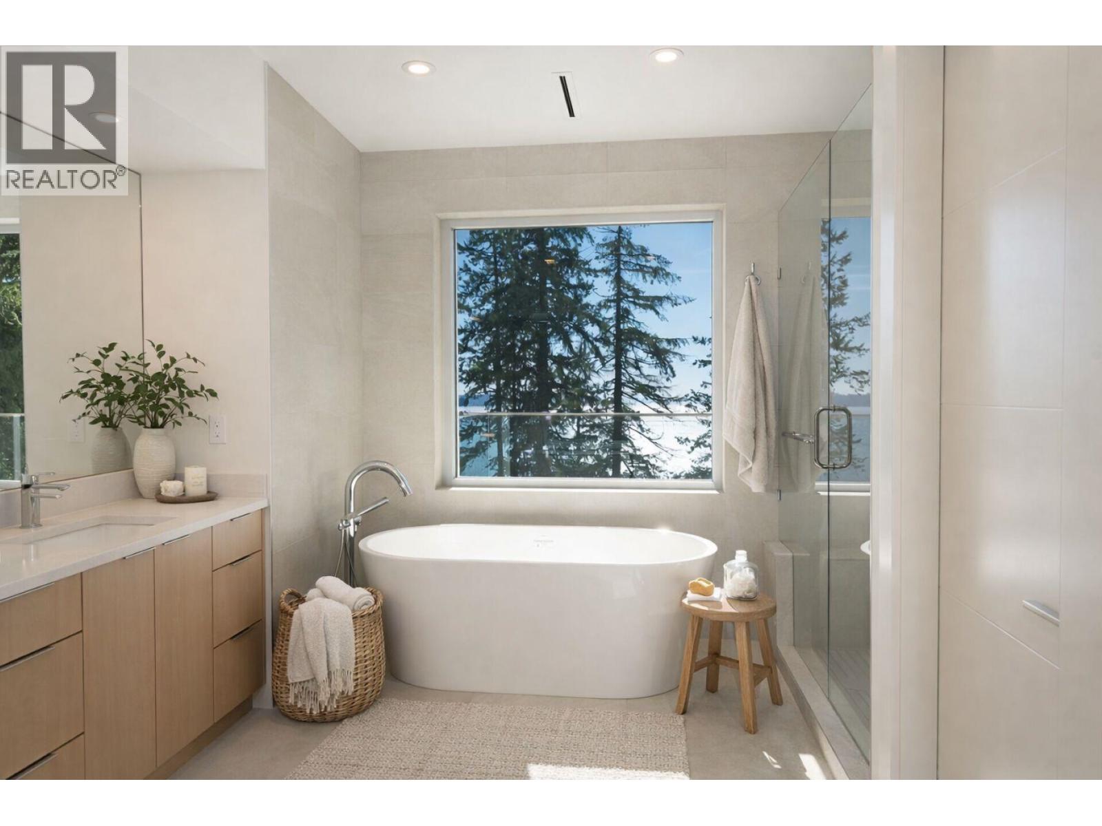 4437 PICCADILLY NORTH, West Vancouver