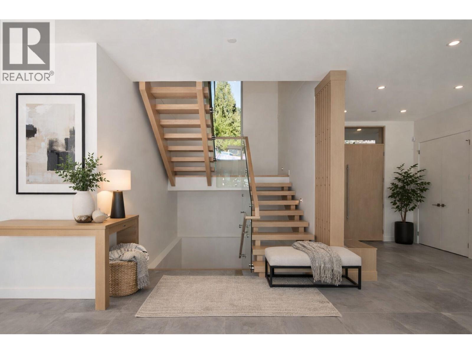 4437 PICCADILLY NORTH, West Vancouver