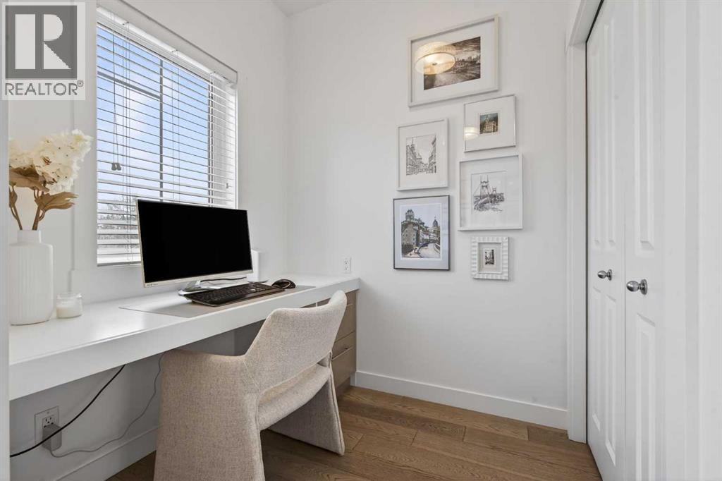 Single Family House for Sale in    Avenue SW Glenbrook Calgary 