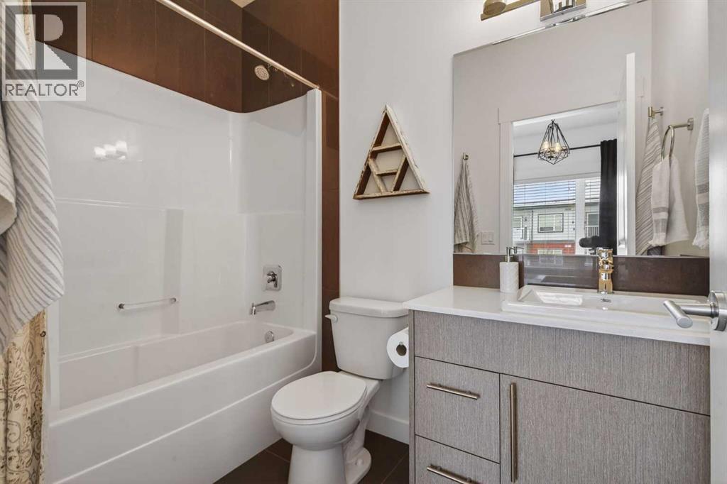 Single Family House for Sale in    Avenue SW Glenbrook Calgary 