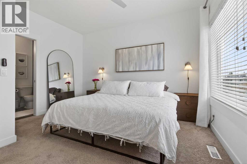 Single Family House for Sale in    Avenue SW Glenbrook Calgary 