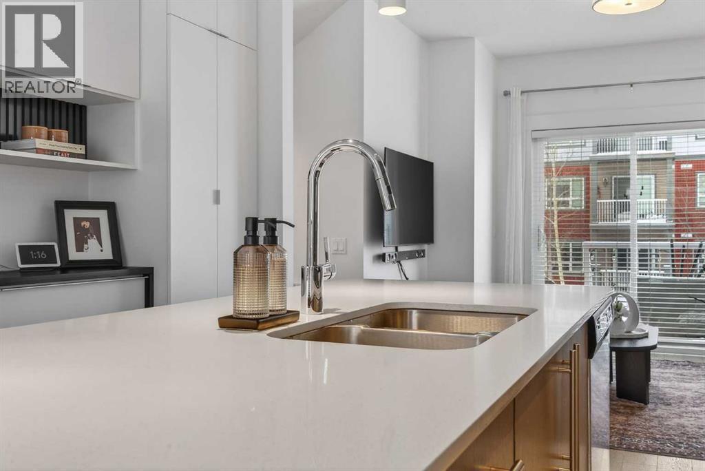 Single Family House for Sale in    Avenue SW Glenbrook Calgary 