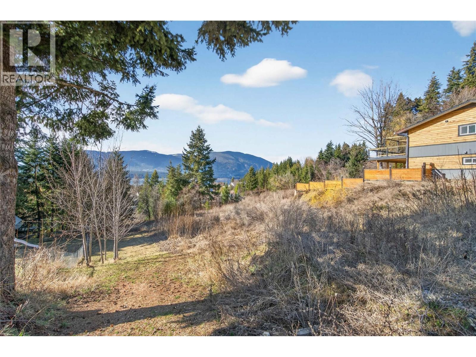  2311 28 Street, Salmon Arm