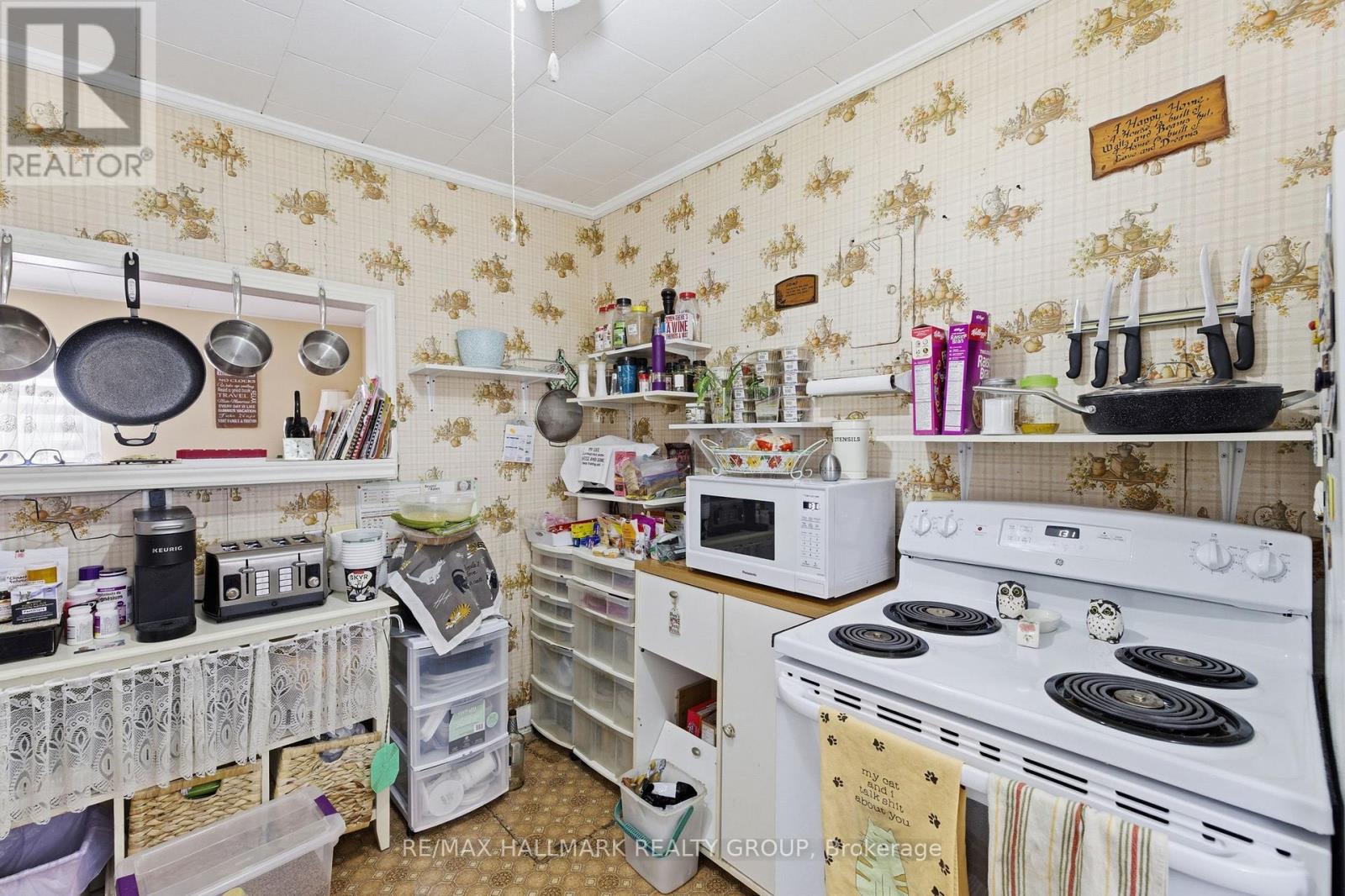 229 GORE STREET E - 13