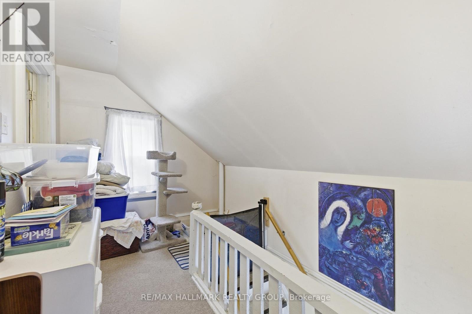 229 GORE STREET E - 19