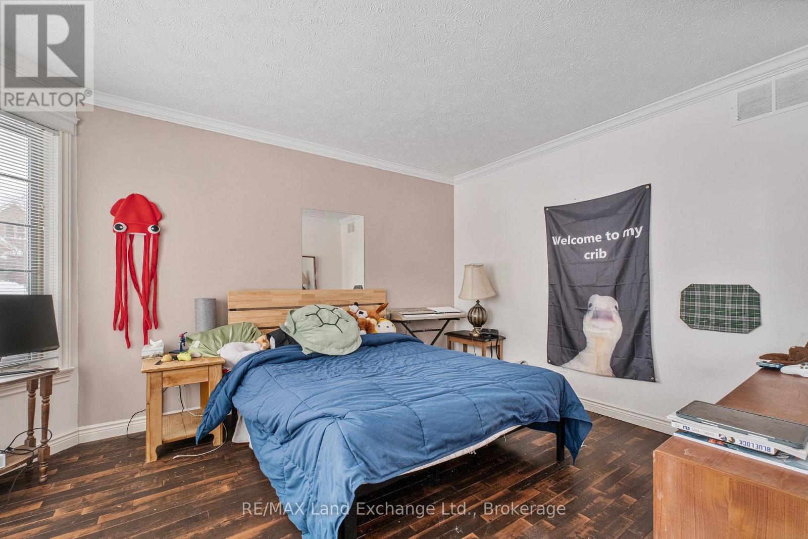 750 MCPHERSON CRESCENT - 19