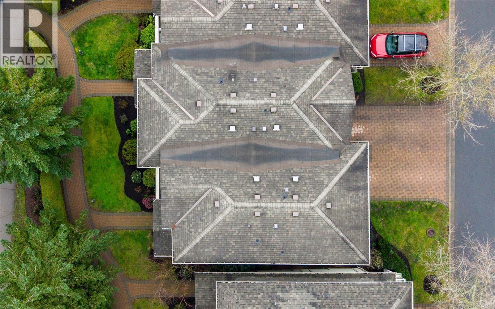 Single Family House for Sale in  Heatherdale Lane Heatherdale Estates Saanich 