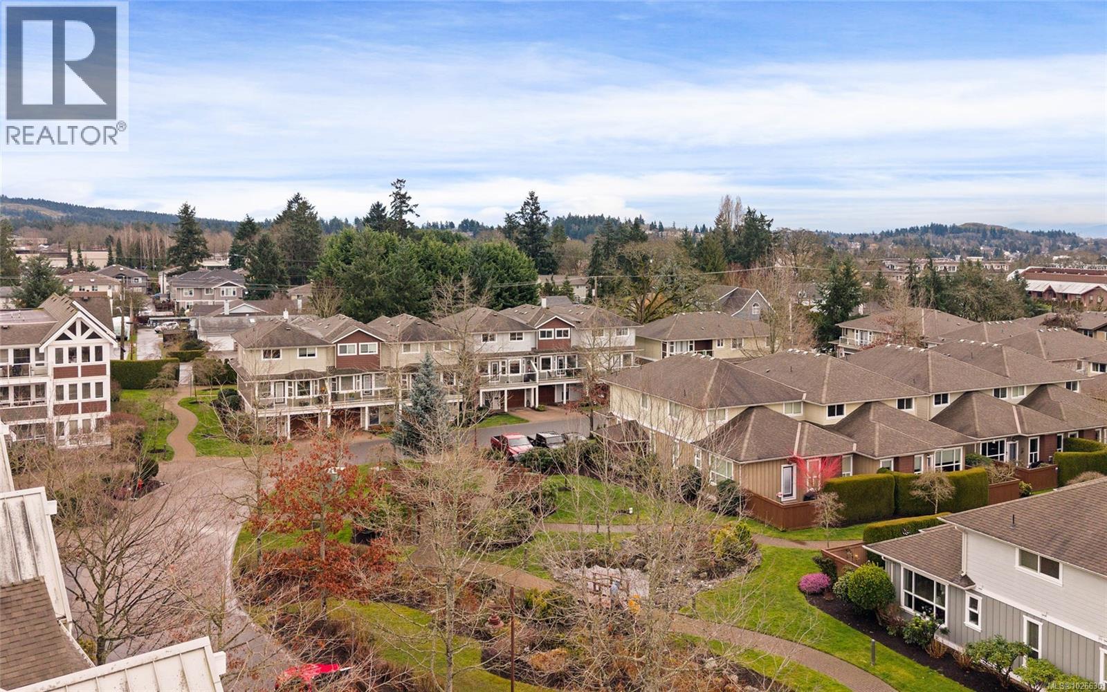 Single Family House for Sale in  Heatherdale Lane Heatherdale Estates Saanich 