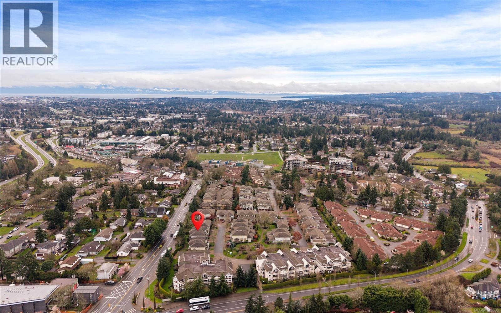 Single Family House for Sale in  Heatherdale Lane Heatherdale Estates Saanich 