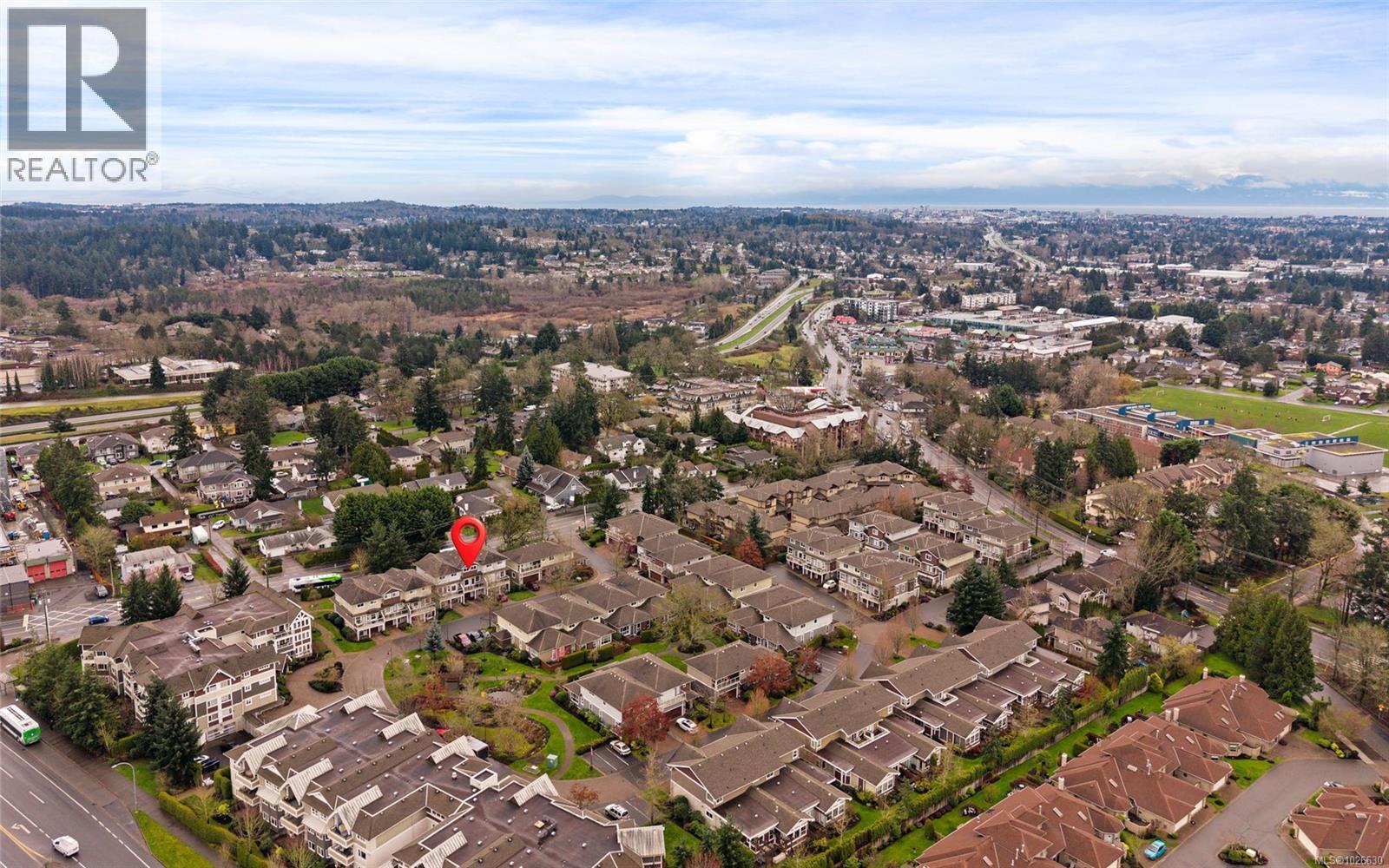 Single Family House for Sale in  Heatherdale Lane Heatherdale Estates Saanich 