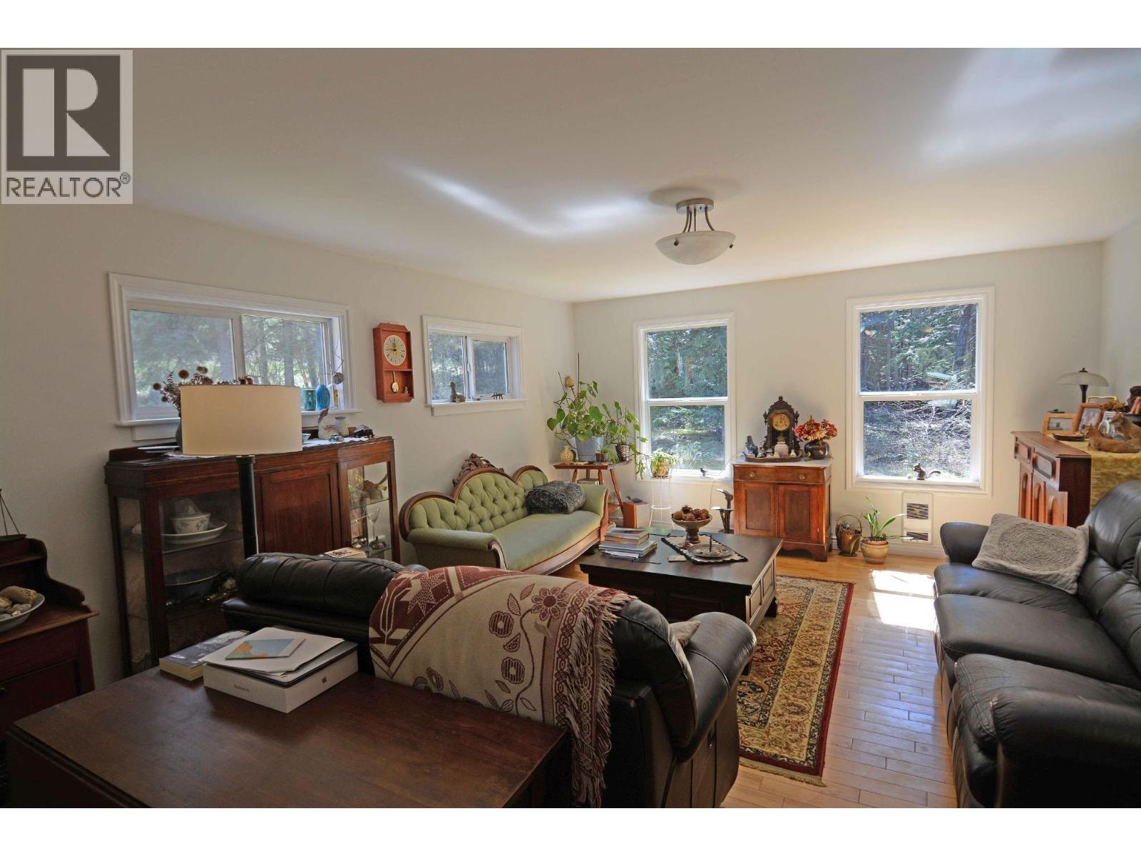 8481 6 Highway - 29