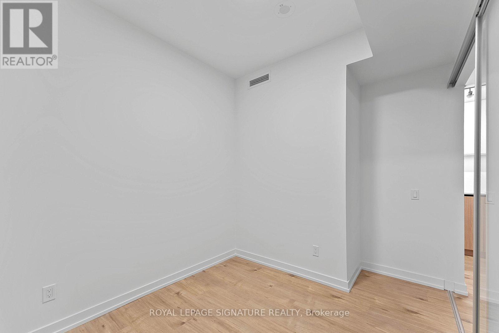 #314 35 PARLIAMENT STREET - 25