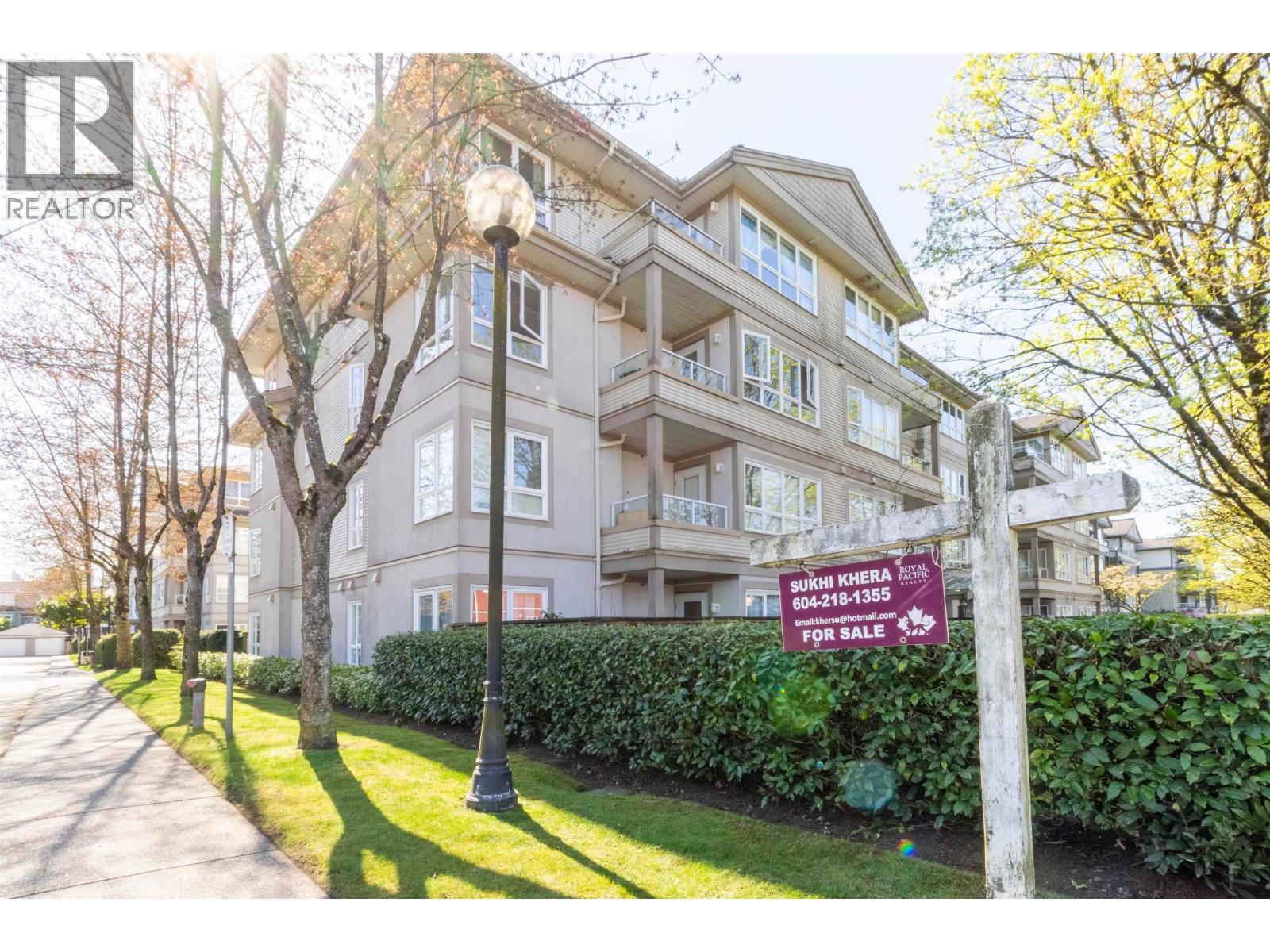 407 3480 YARDLEY Avenue - photo 2