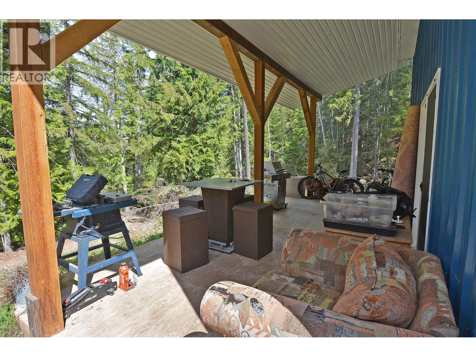 8907 MARTENS ROAD - 24