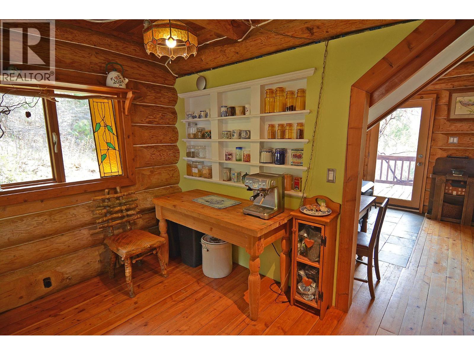 8907 MARTENS ROAD - 41