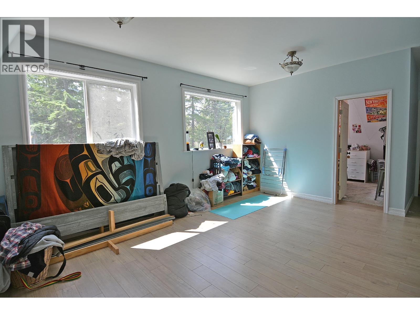 8907 MARTENS ROAD - 18