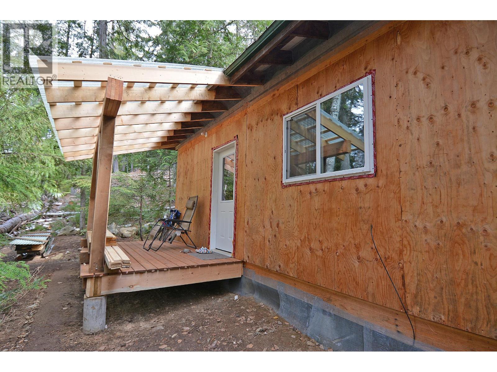 8907 MARTENS ROAD - 69