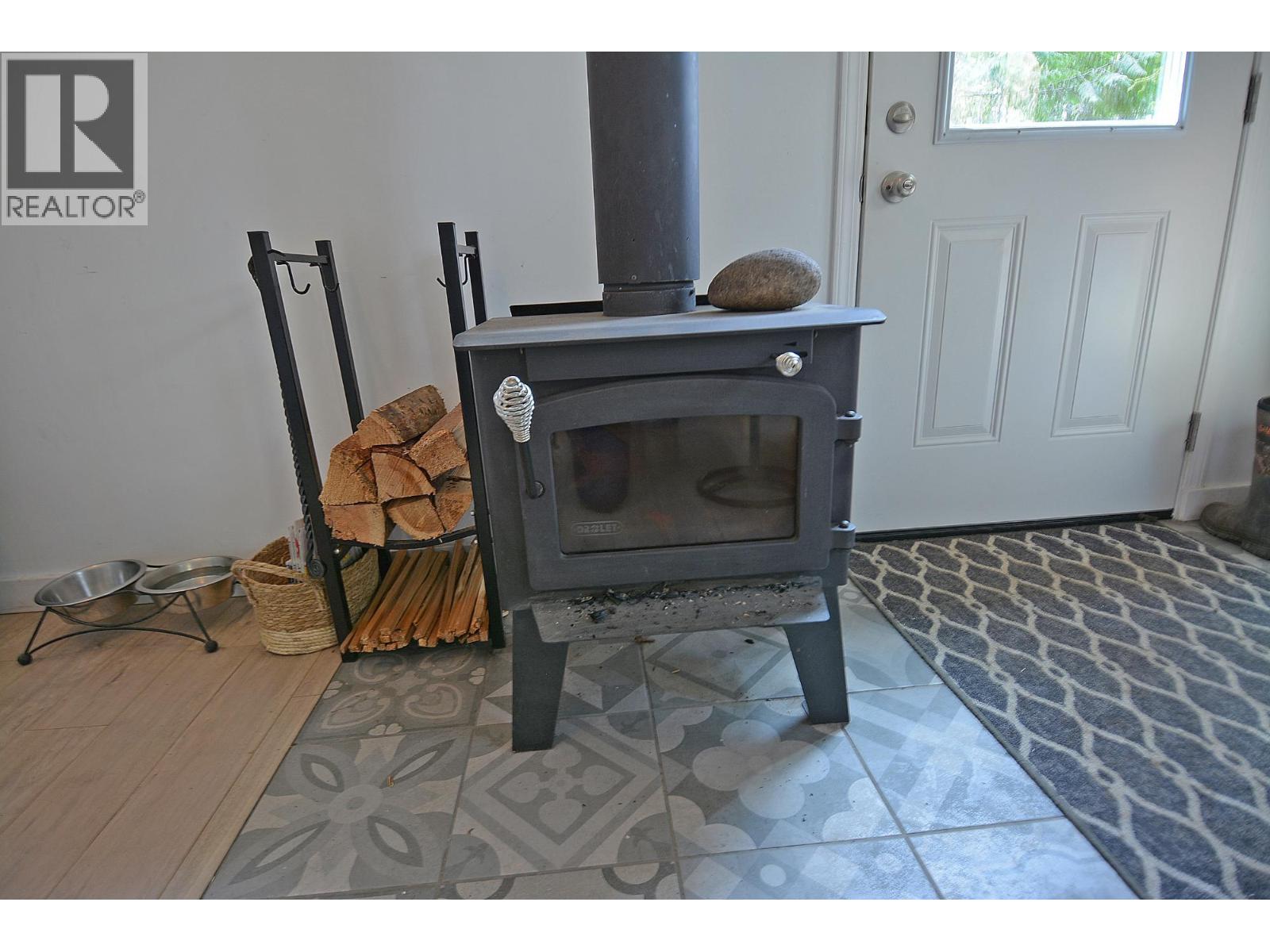 8907 MARTENS ROAD - 65