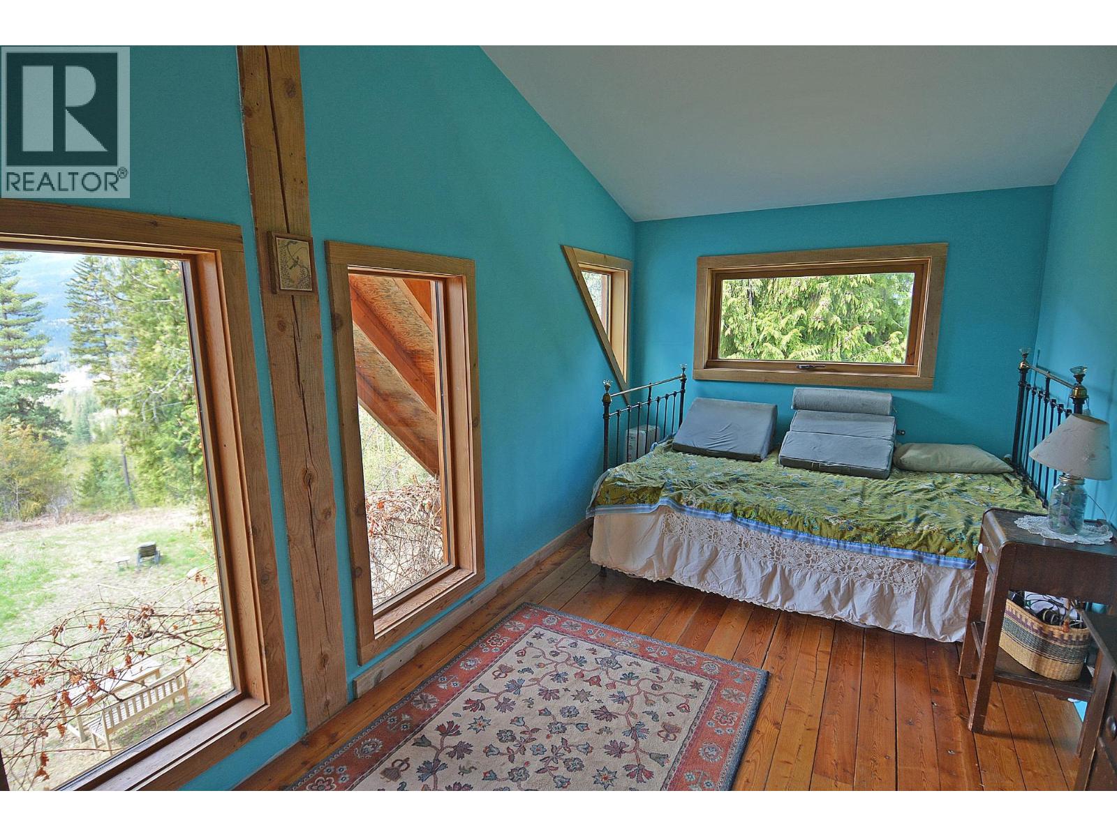 8907 MARTENS ROAD - 47