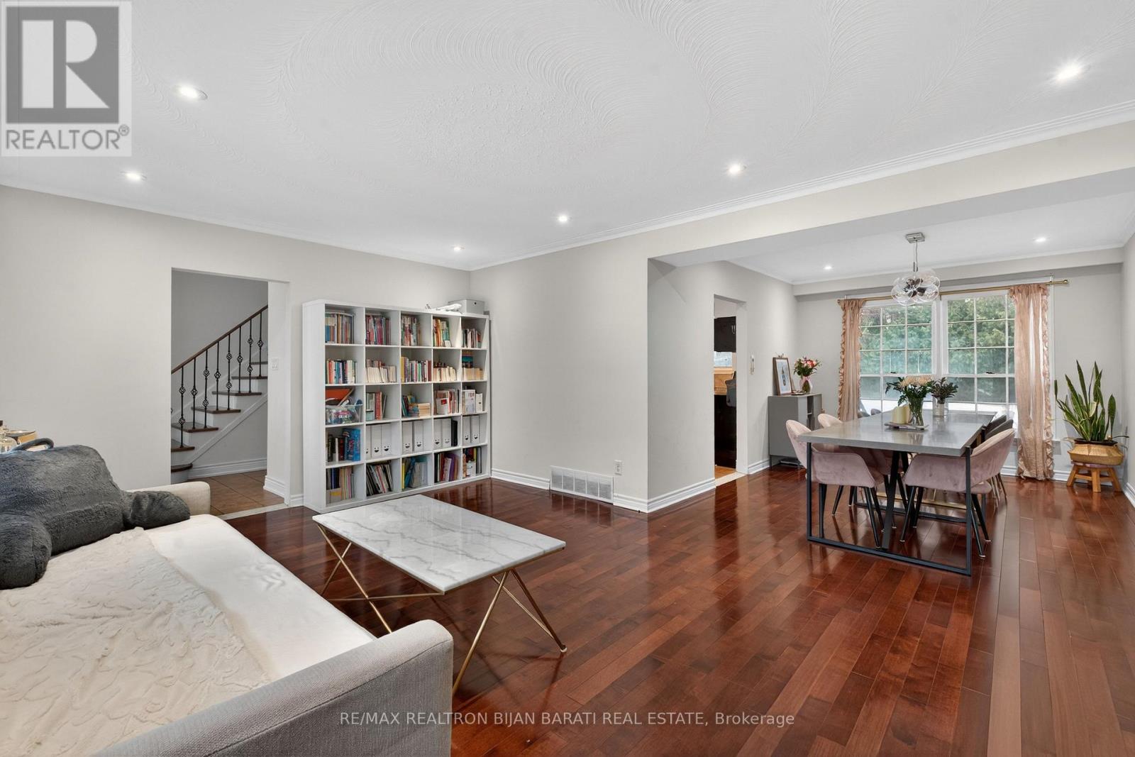 215 GRANDVIEW AVENUE - 11
