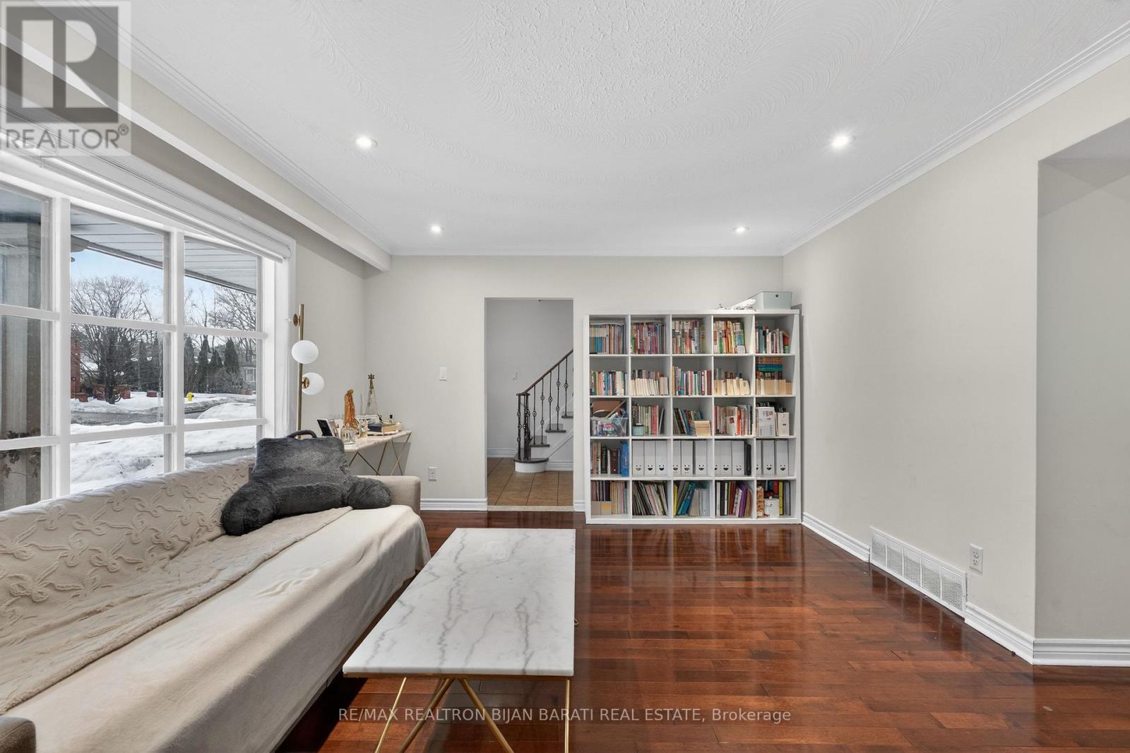215 GRANDVIEW AVENUE - 12