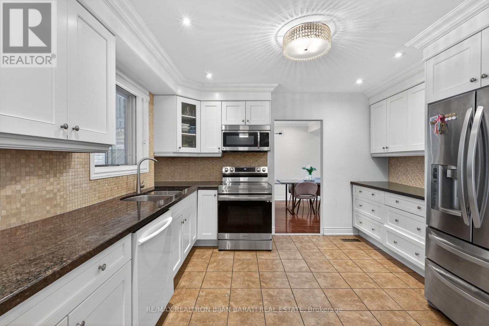 215 GRANDVIEW AVENUE - 17