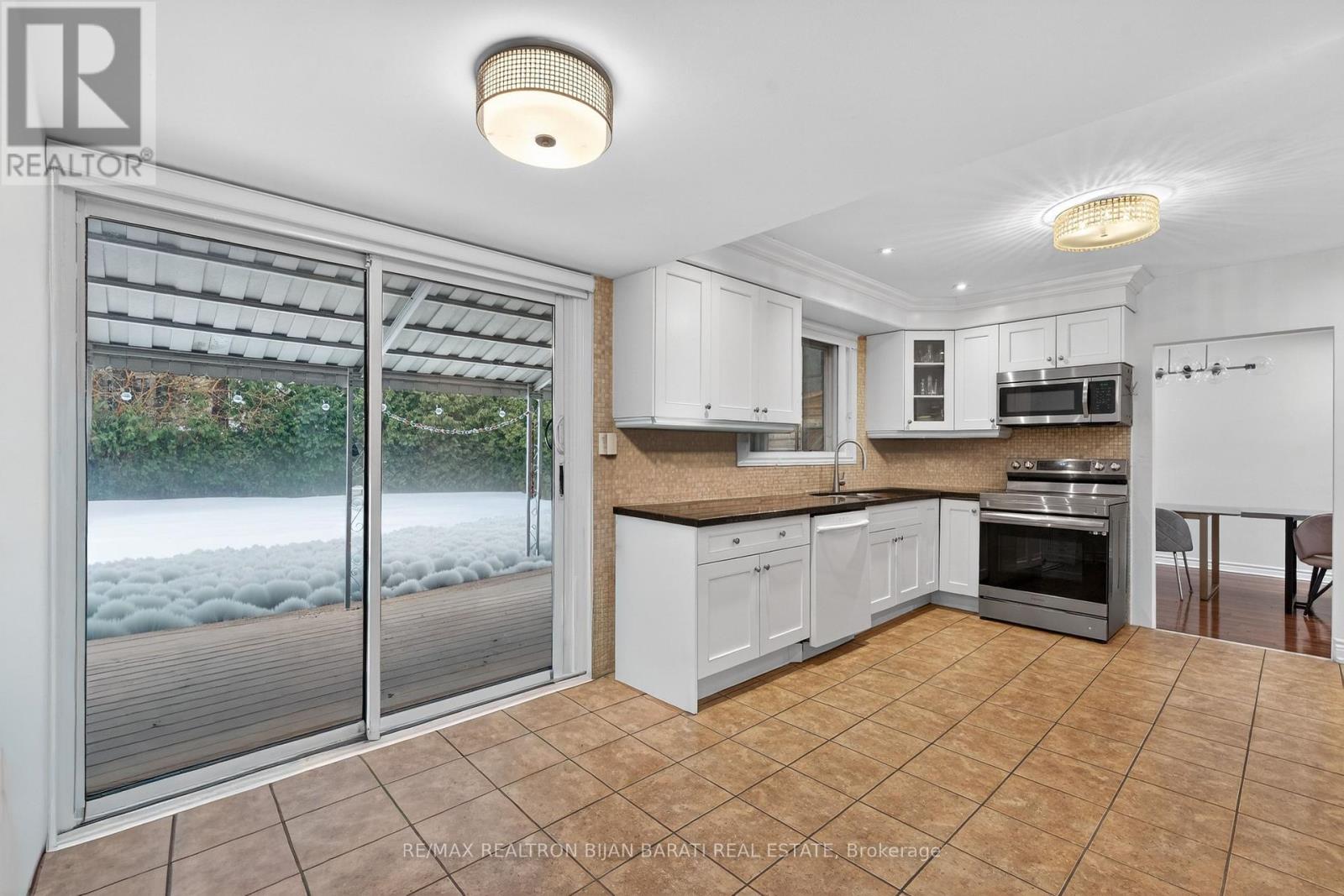 215 GRANDVIEW AVENUE - 18