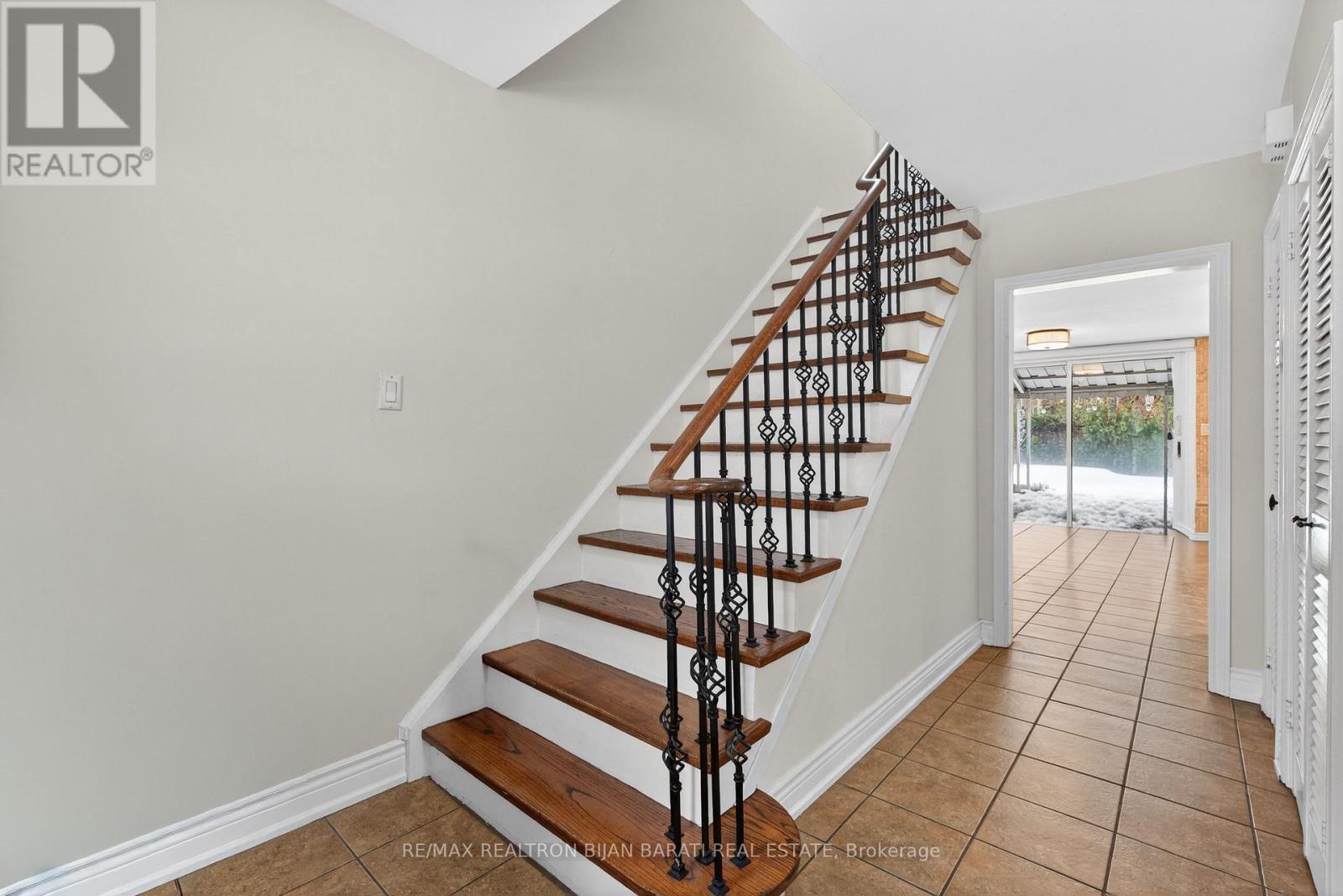 215 GRANDVIEW AVENUE - 22