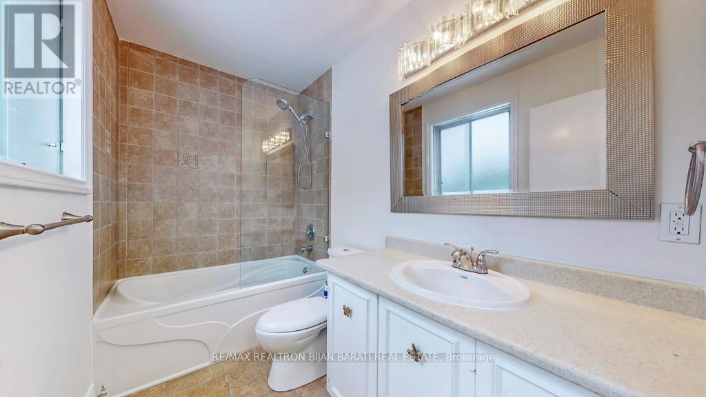 215 GRANDVIEW AVENUE - 26