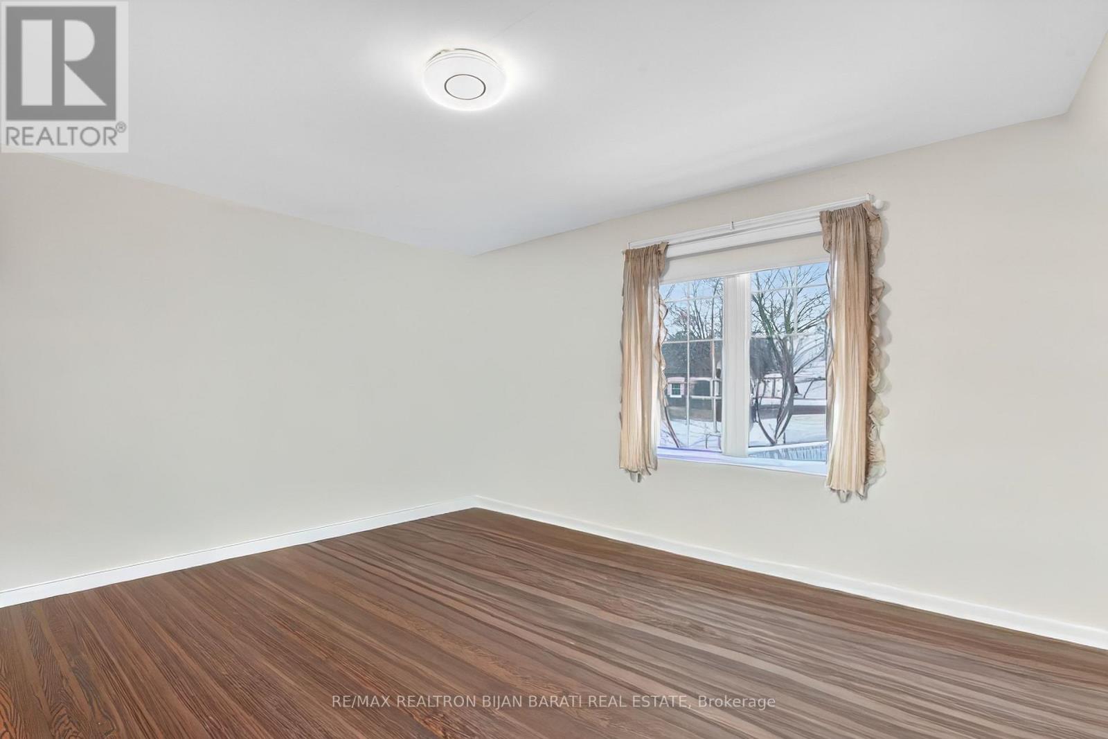 215 GRANDVIEW AVENUE - 31