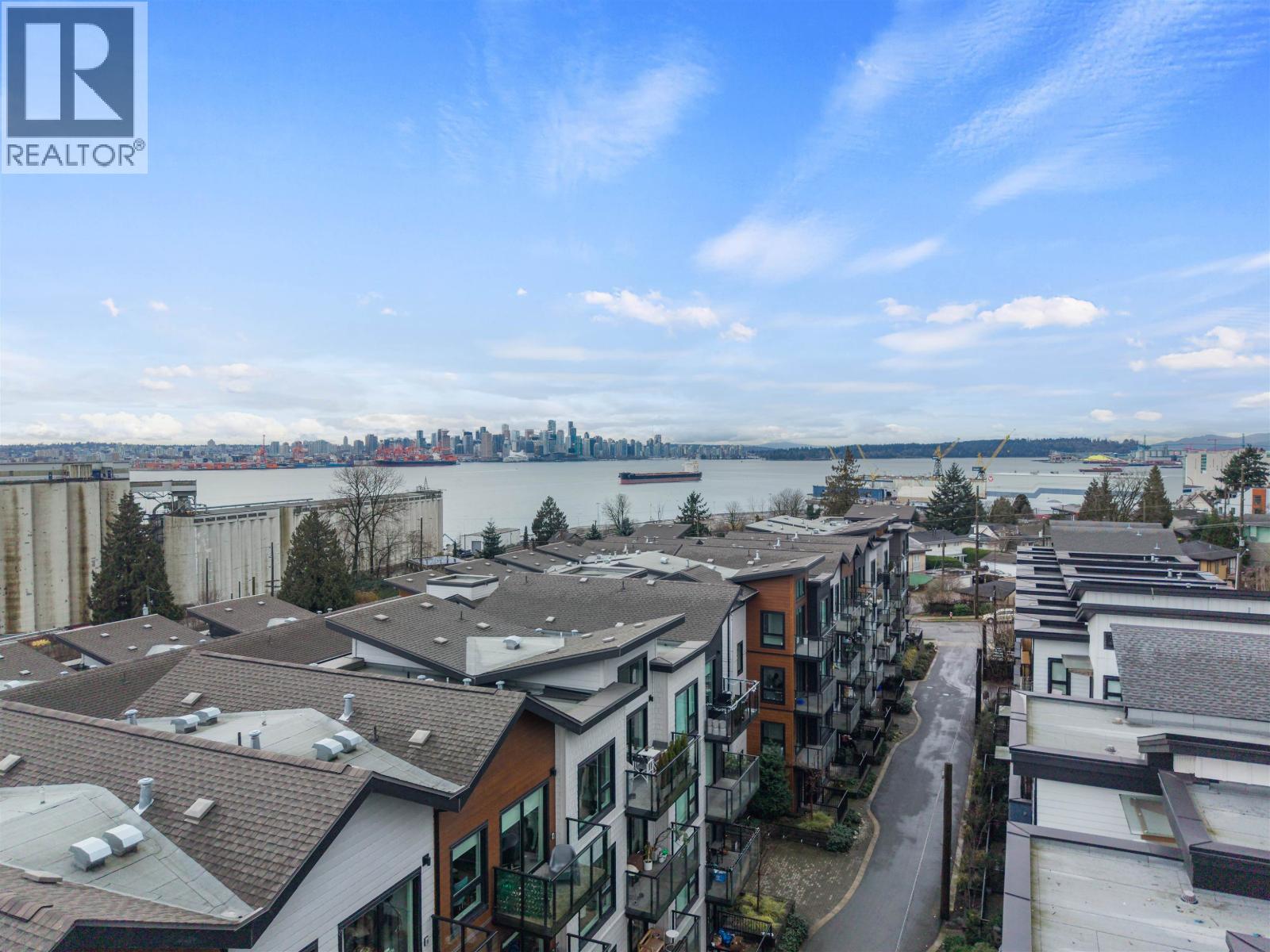 137 535 E 2ND STREET, North Vancouver