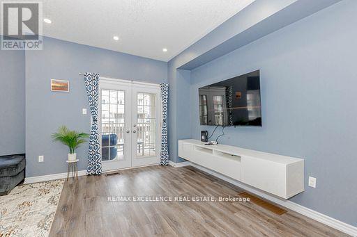 9 HISCOTT DRIVE - 17
