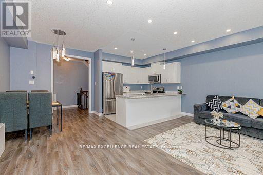 9 HISCOTT DRIVE - 18