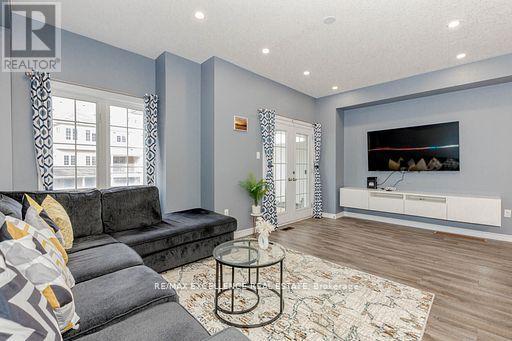 9 HISCOTT DRIVE - 21