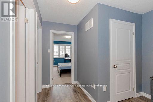 9 HISCOTT DRIVE - 34