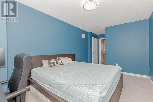 9 HISCOTT DRIVE - 36