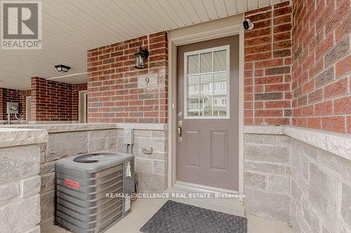 9 HISCOTT DRIVE - 5