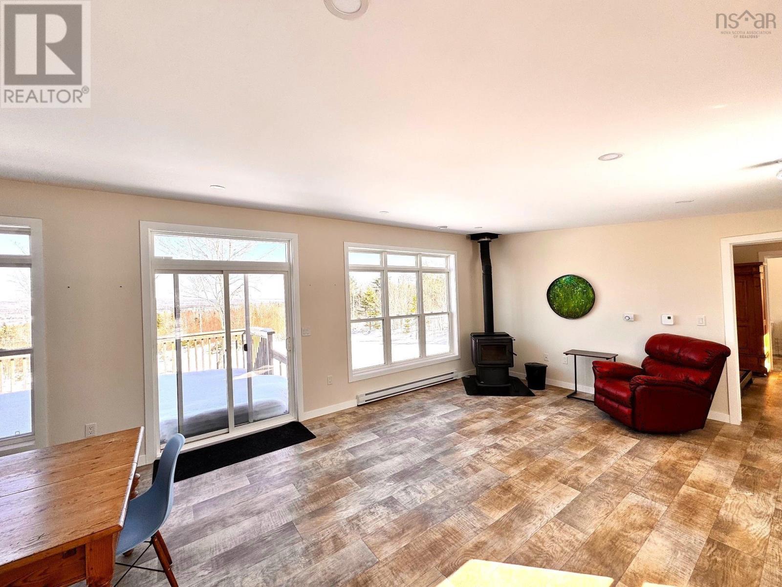 Property 21 of 48 of 62 Mash Lane