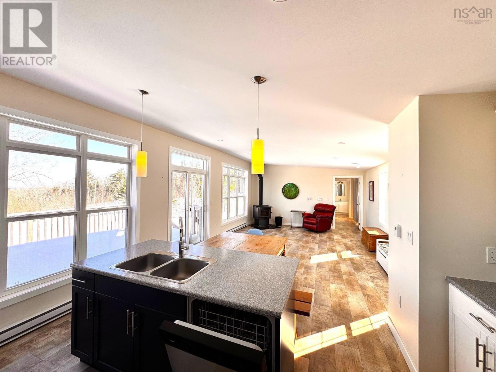 Property 25 of 48 of 62 Mash Lane