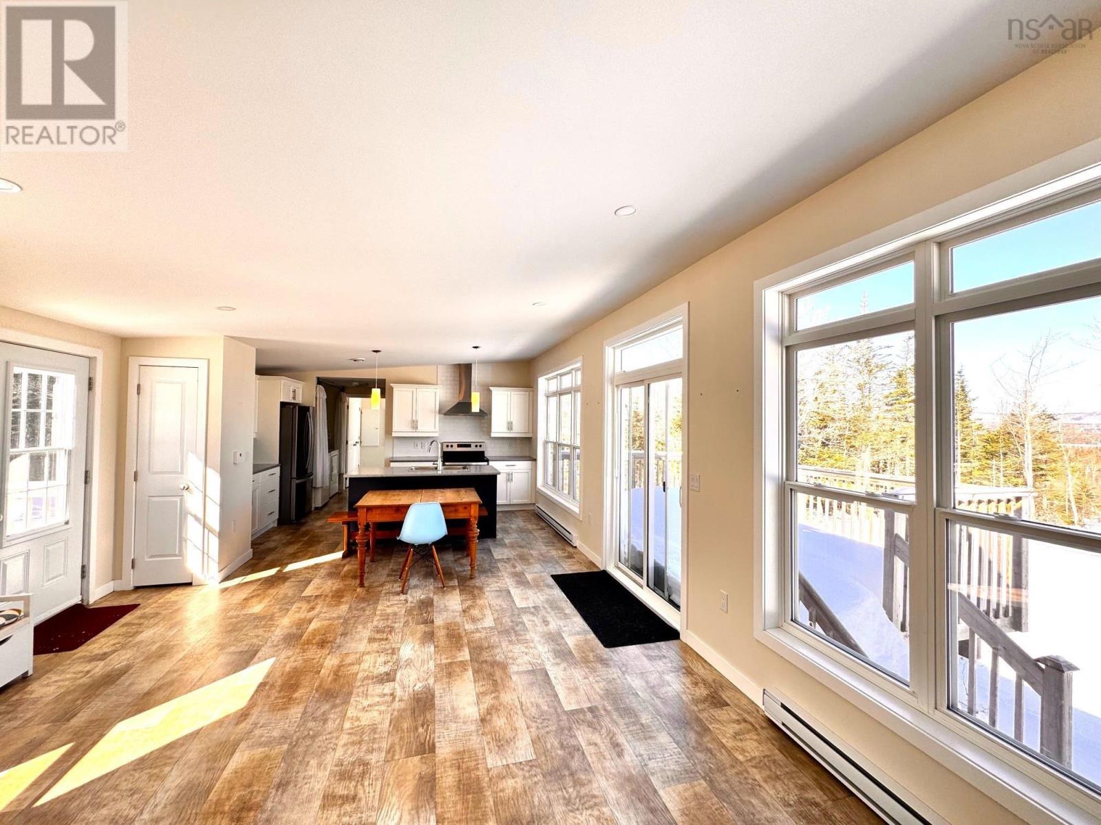 Property 27 of 48 of 62 Mash Lane