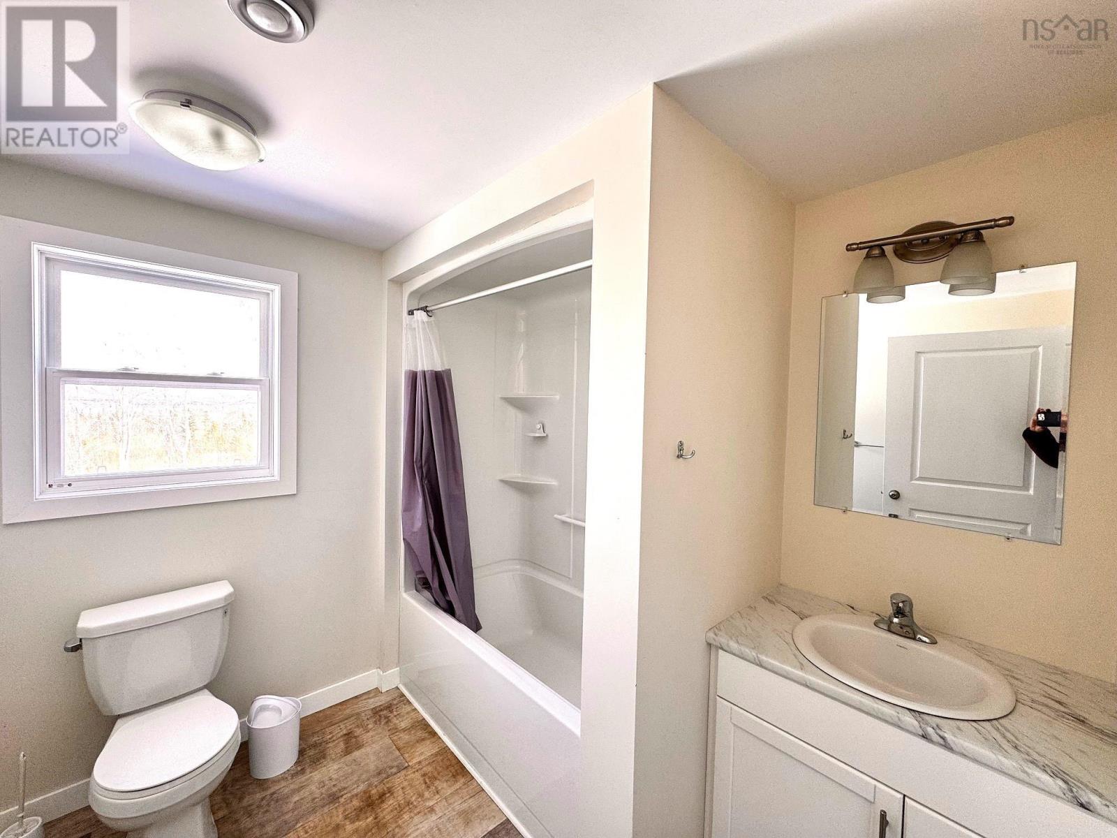 Property 29 of 48 of 62 Mash Lane