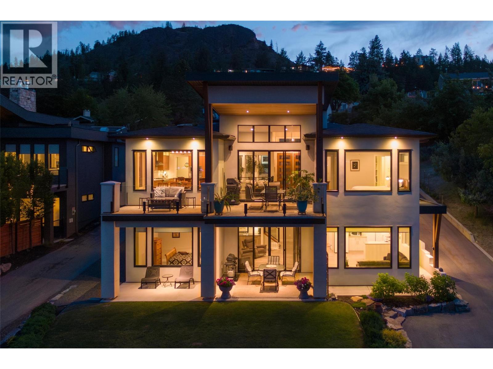 2822 Ourtoland Road, West Kelowna