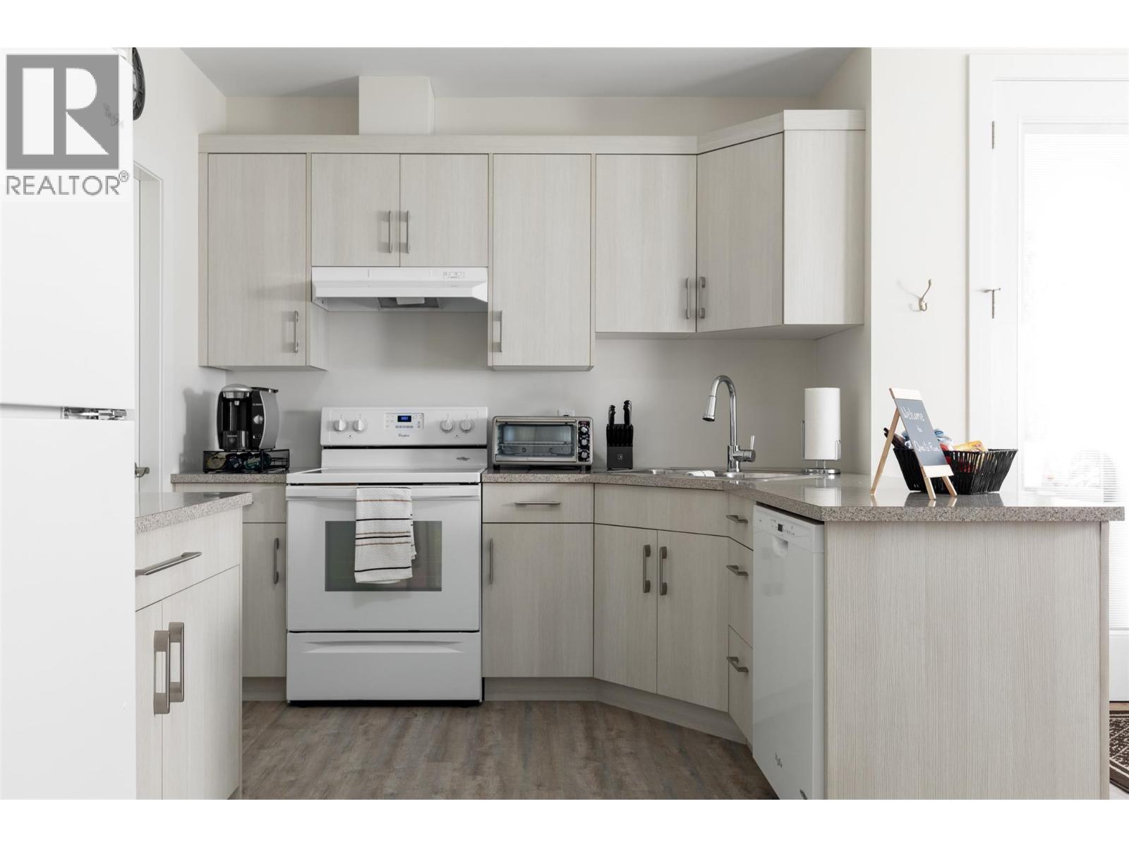 2822 Ourtoland Road - 33