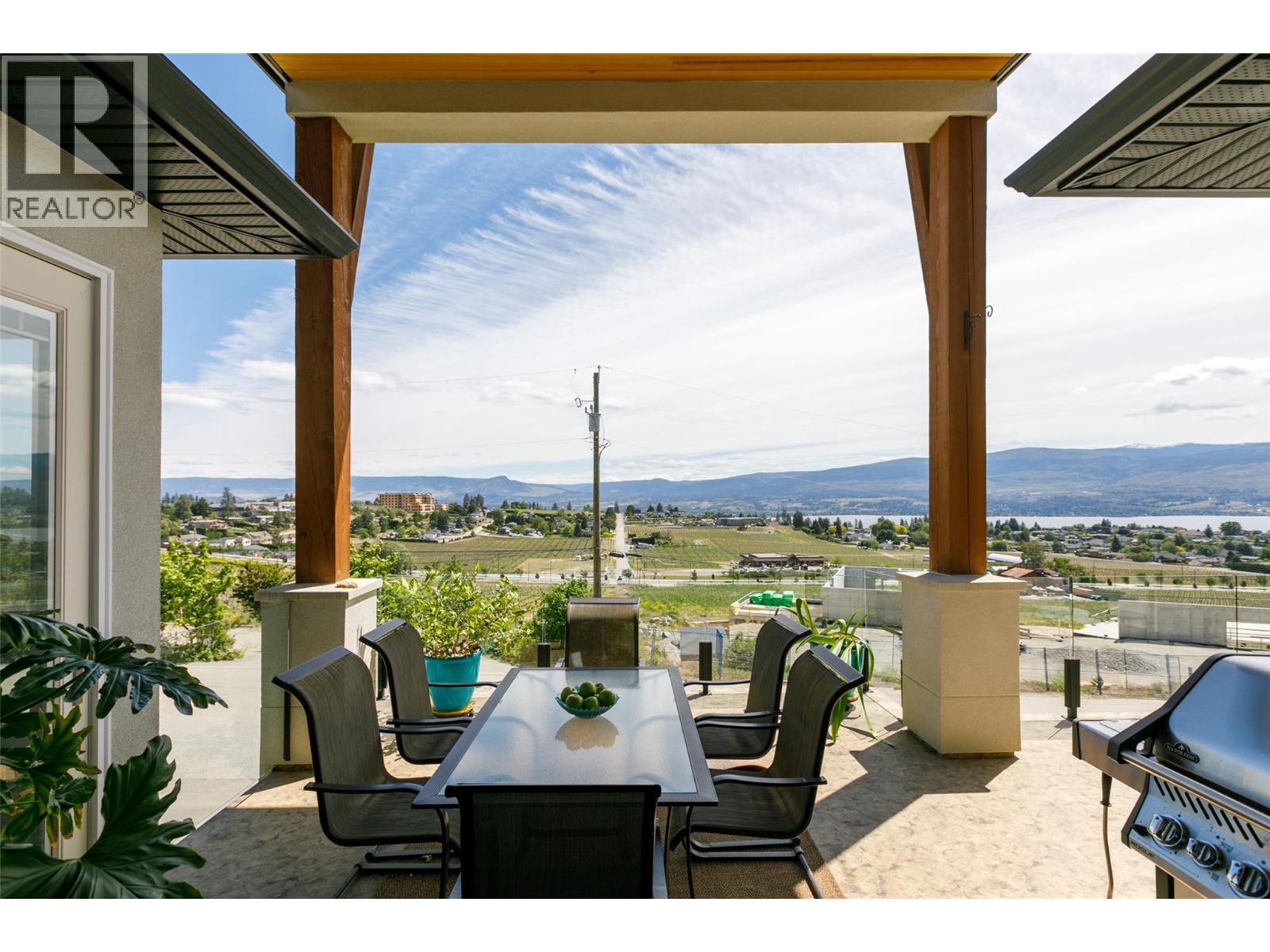 2822 Ourtoland Road, West Kelowna