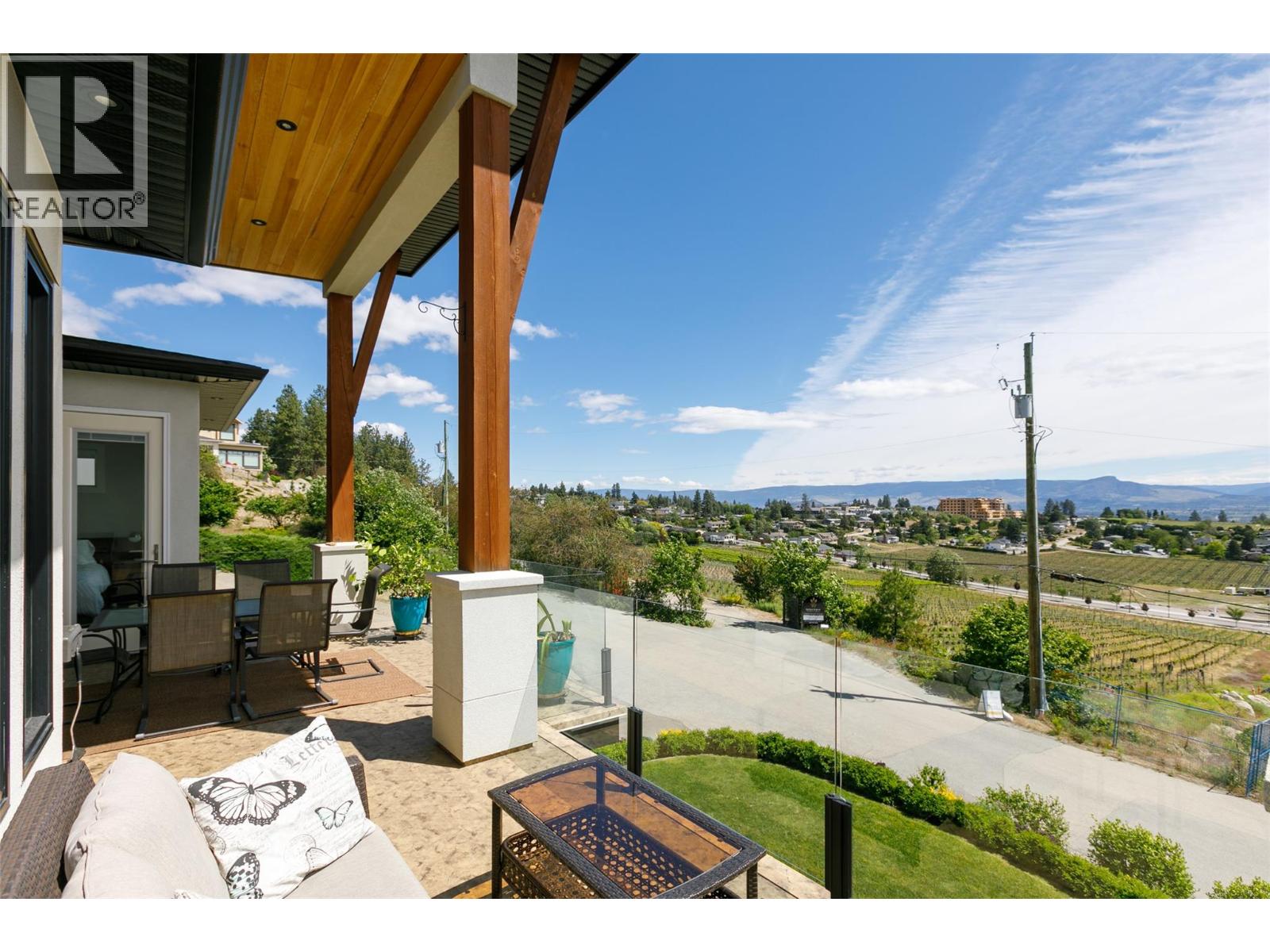 2822 Ourtoland Road, West Kelowna