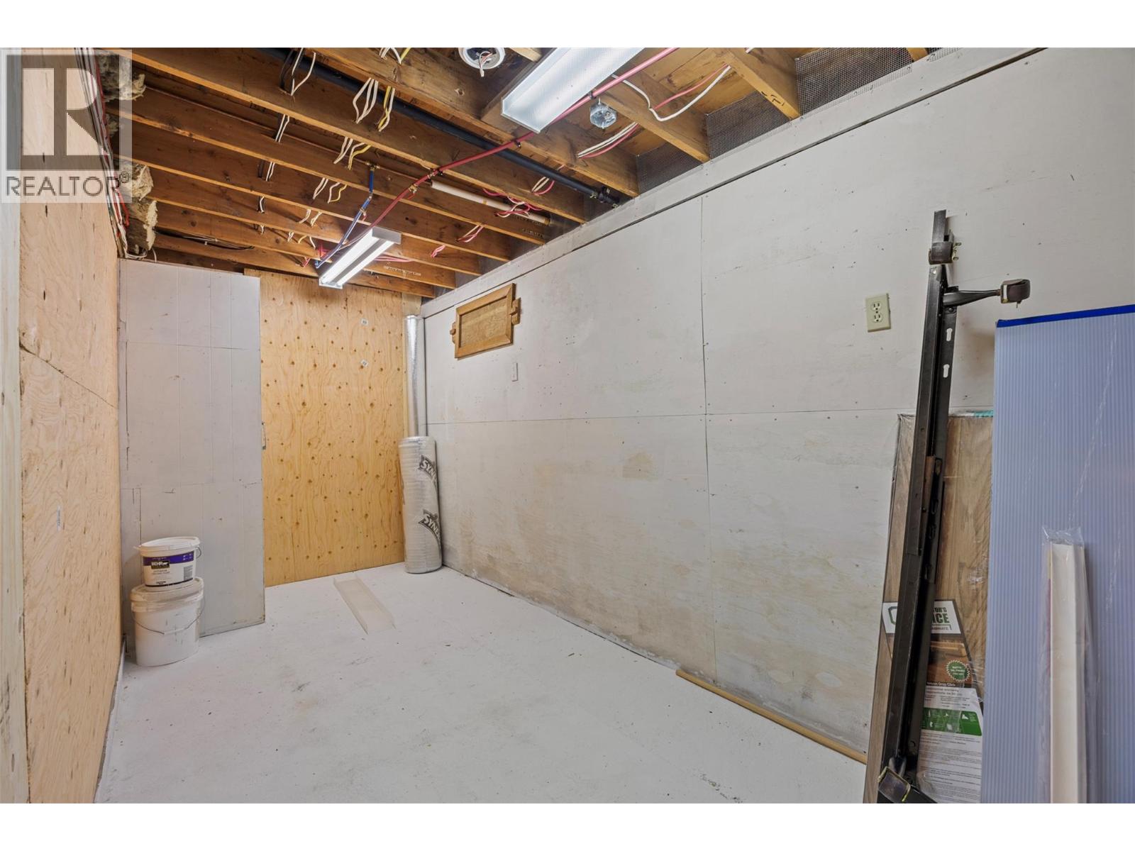 2291 Chief Atahm Drive, Adams Lake