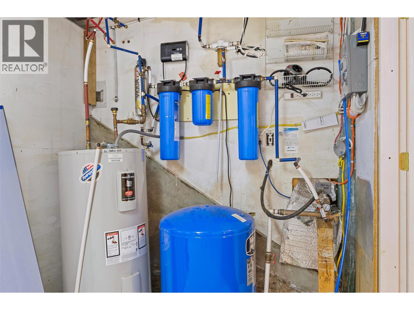 2291 Chief Atahm Drive, Adams Lake