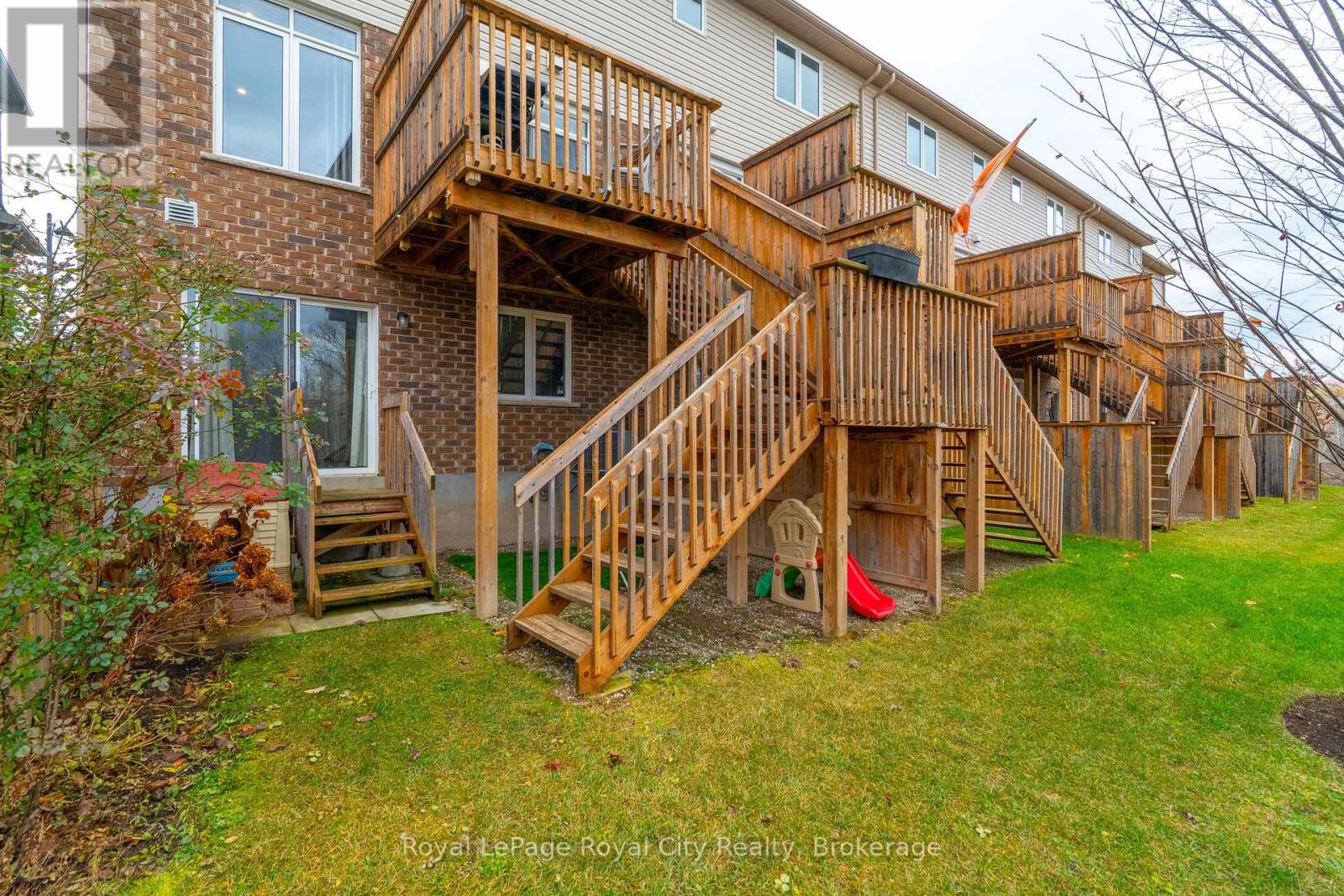 7 – 269 WATSON PARKWAY N, Guelph (Grange Road), Ontario