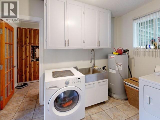 5170 MANSON AVE, Powell River